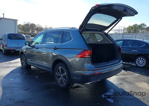 2018 Volkswagen Tiguan 2.0T Se/2.0T Sel z USA, uszkodzony, nr VIN 3VV2B7AX5JM123459